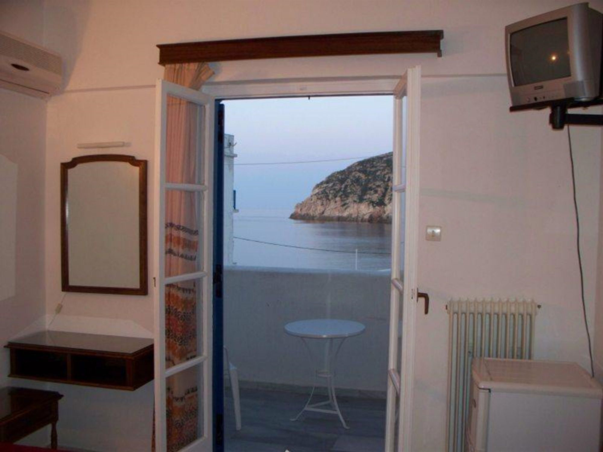 Фото Adonis Hotel Naxos