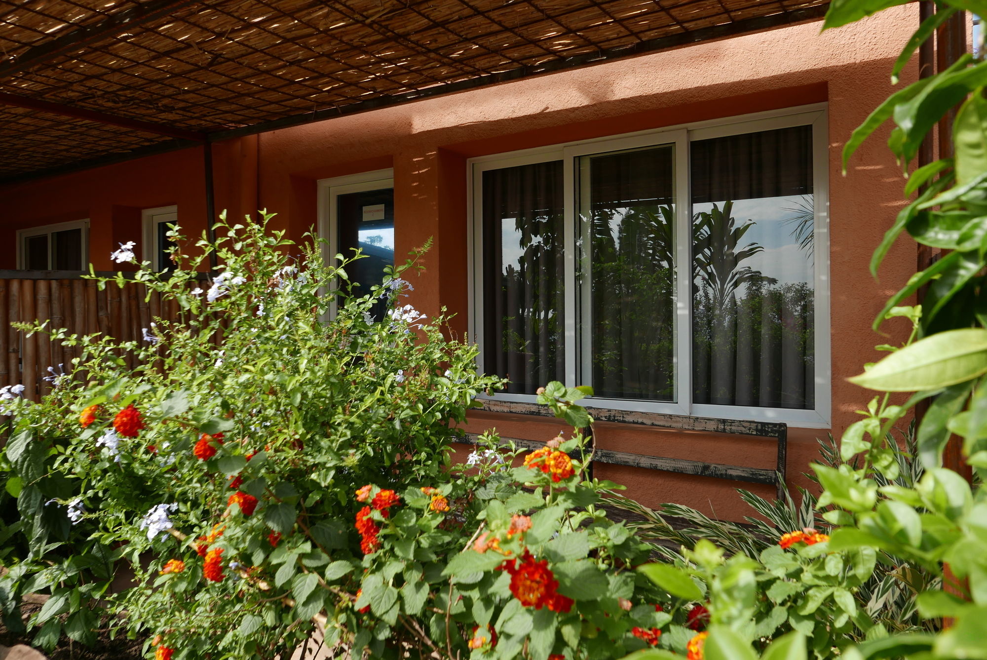 Фото 5 Swiss Hotel