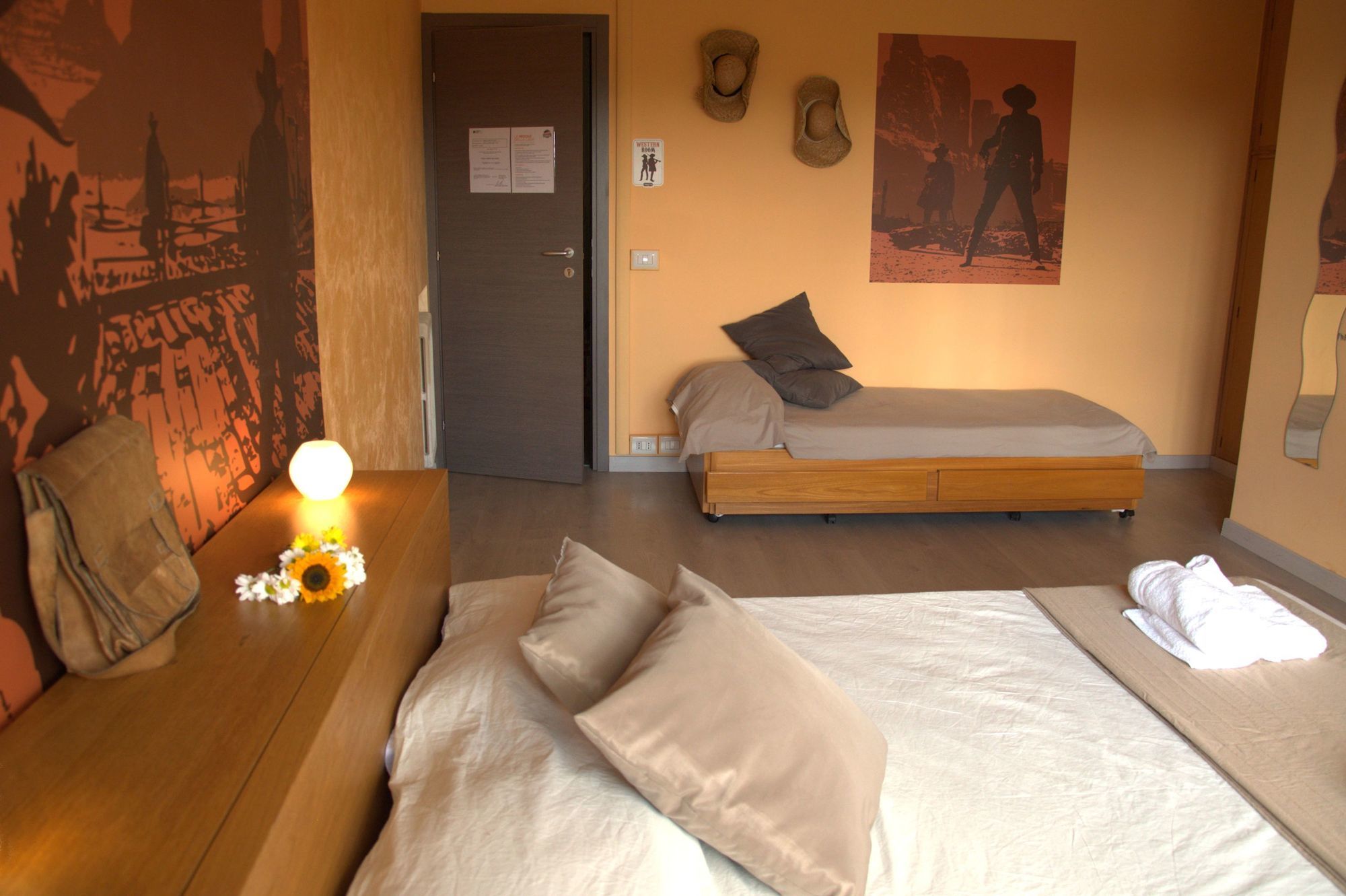 Фото Movie Home B&b