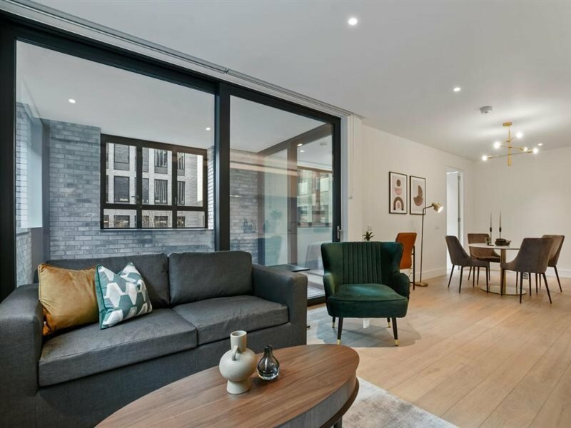 Фото Whitfield Street Residences by Q Apartments