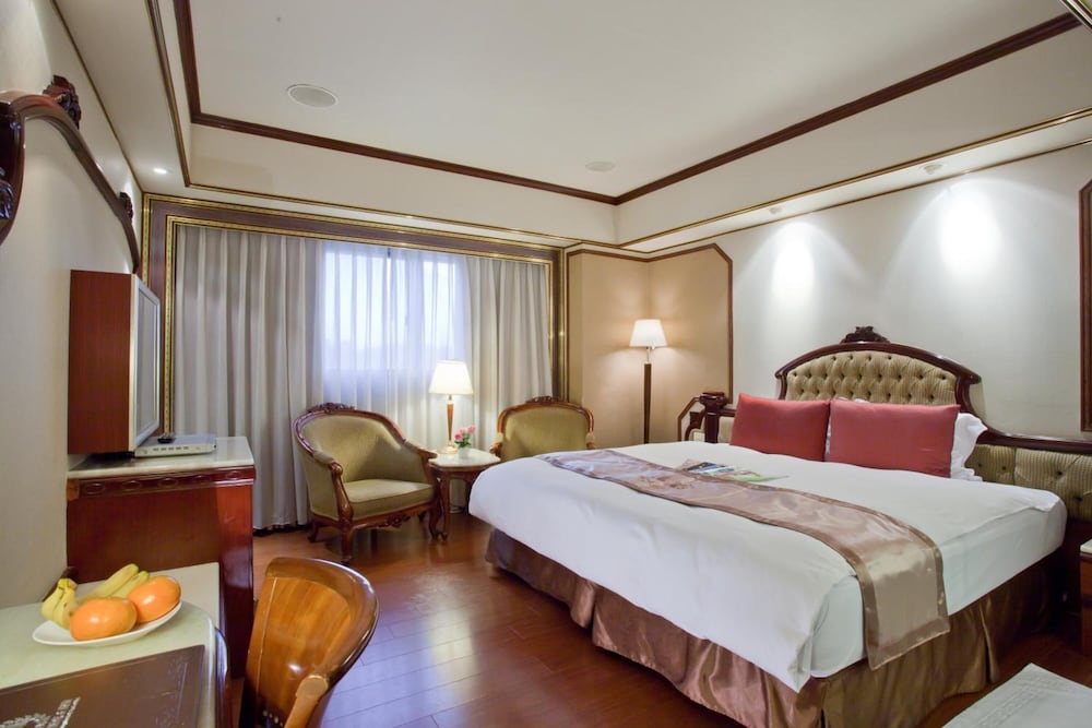 Фото Charming City Sungshan Hotel