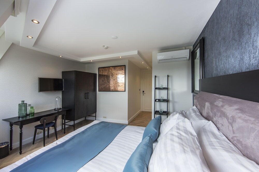 Фото No. 377 House