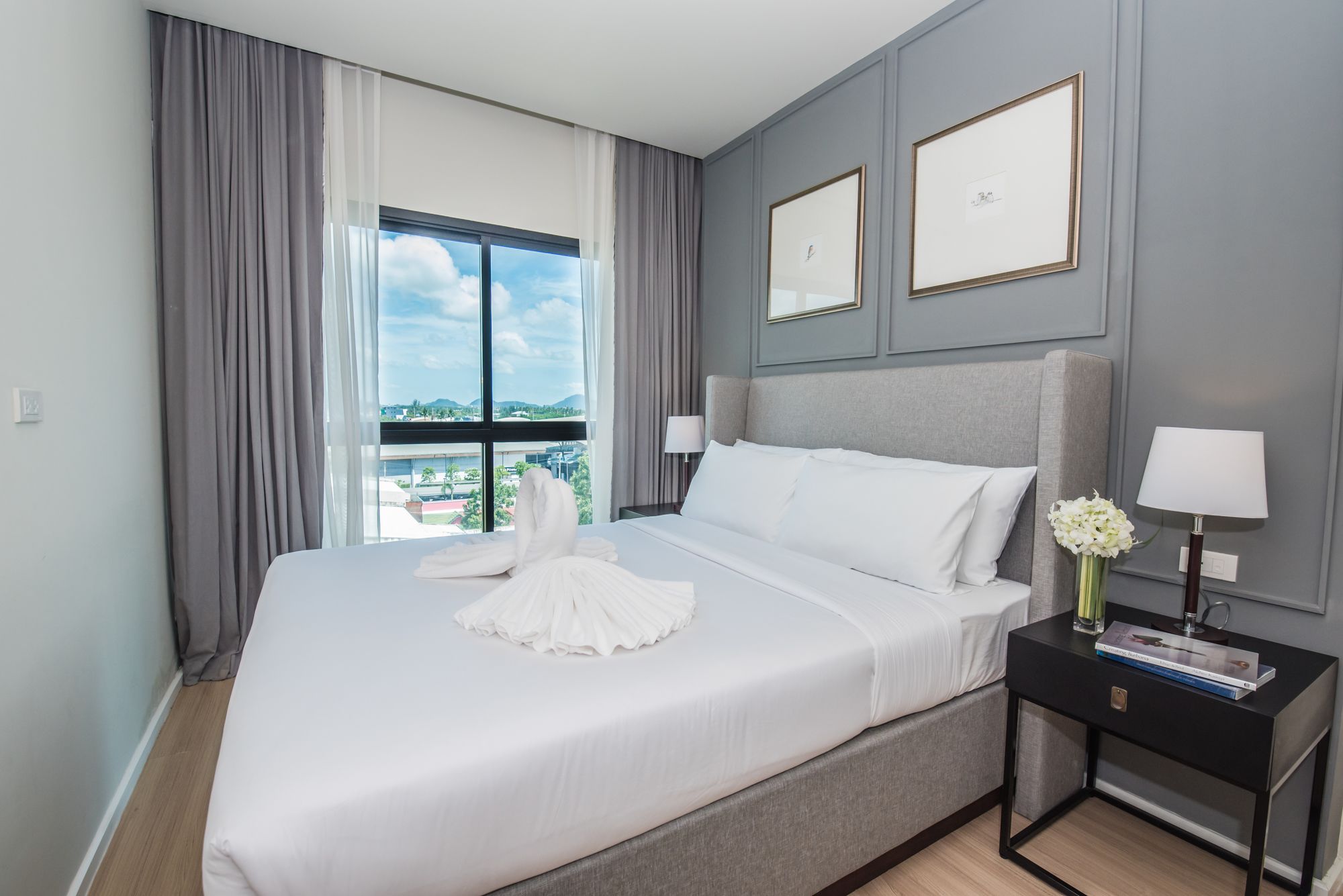 Фото Dlux Condominium