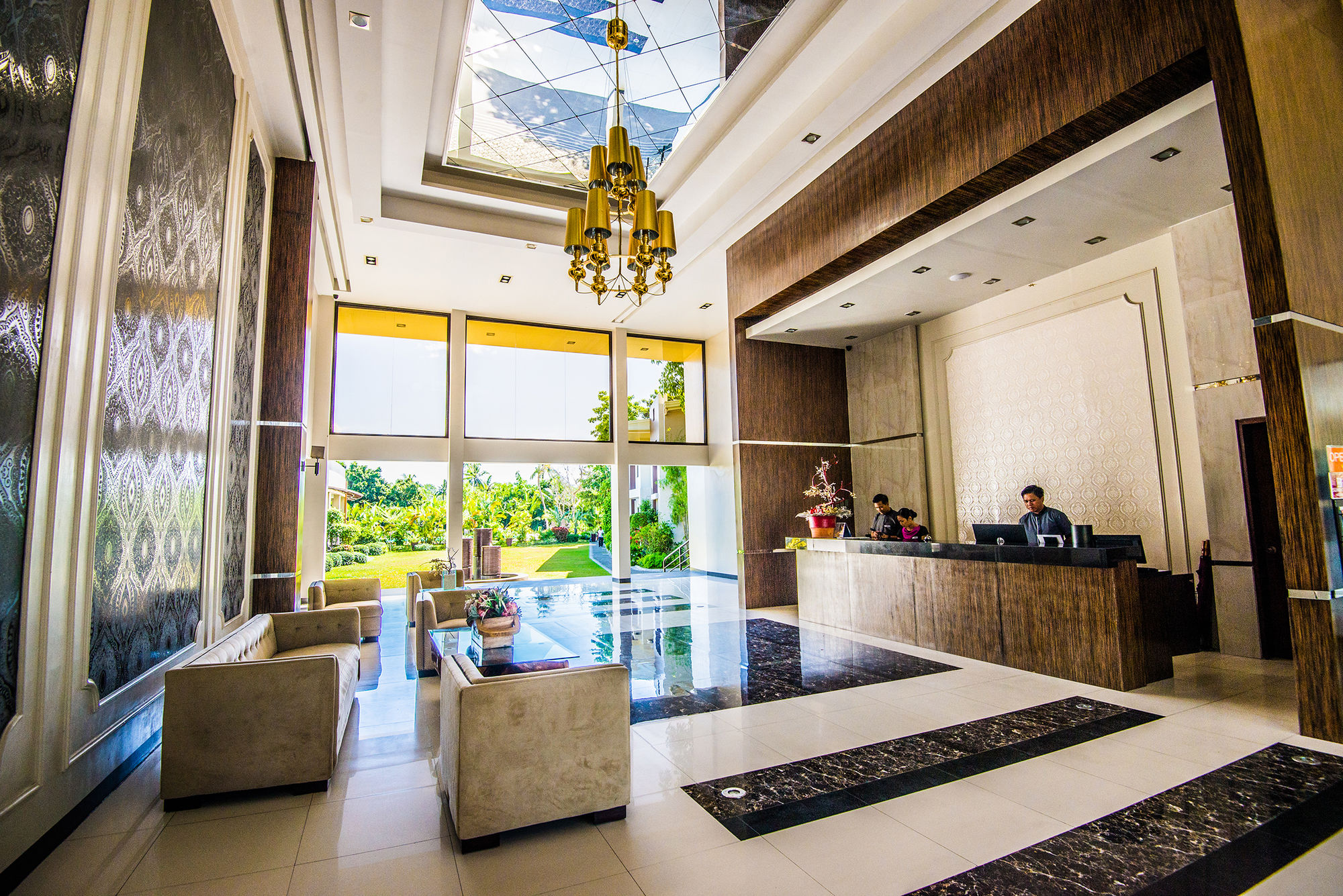 Фото Ariana Hotel