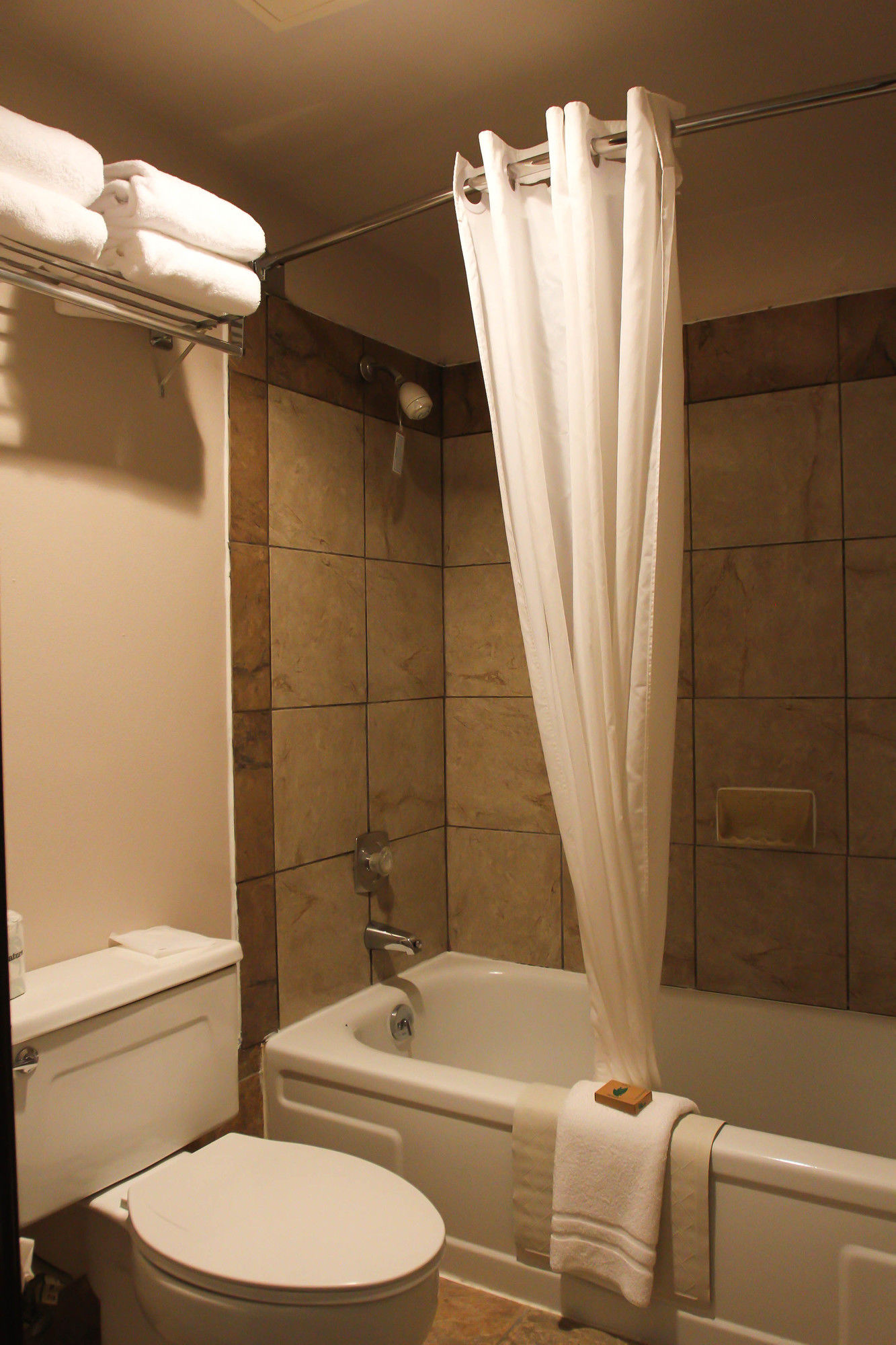 Фото Clover Island Inn