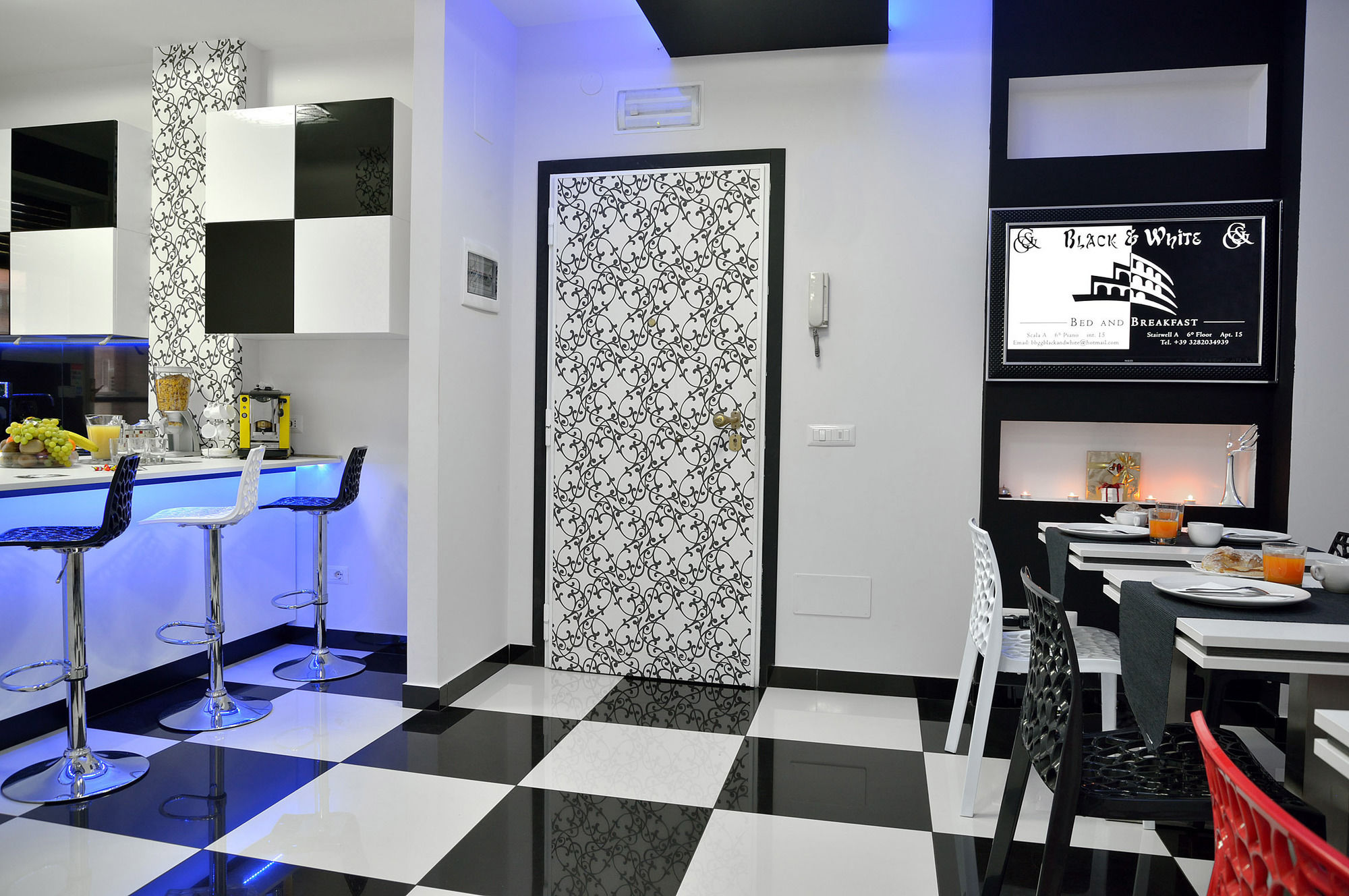 Фото Black & White G&g