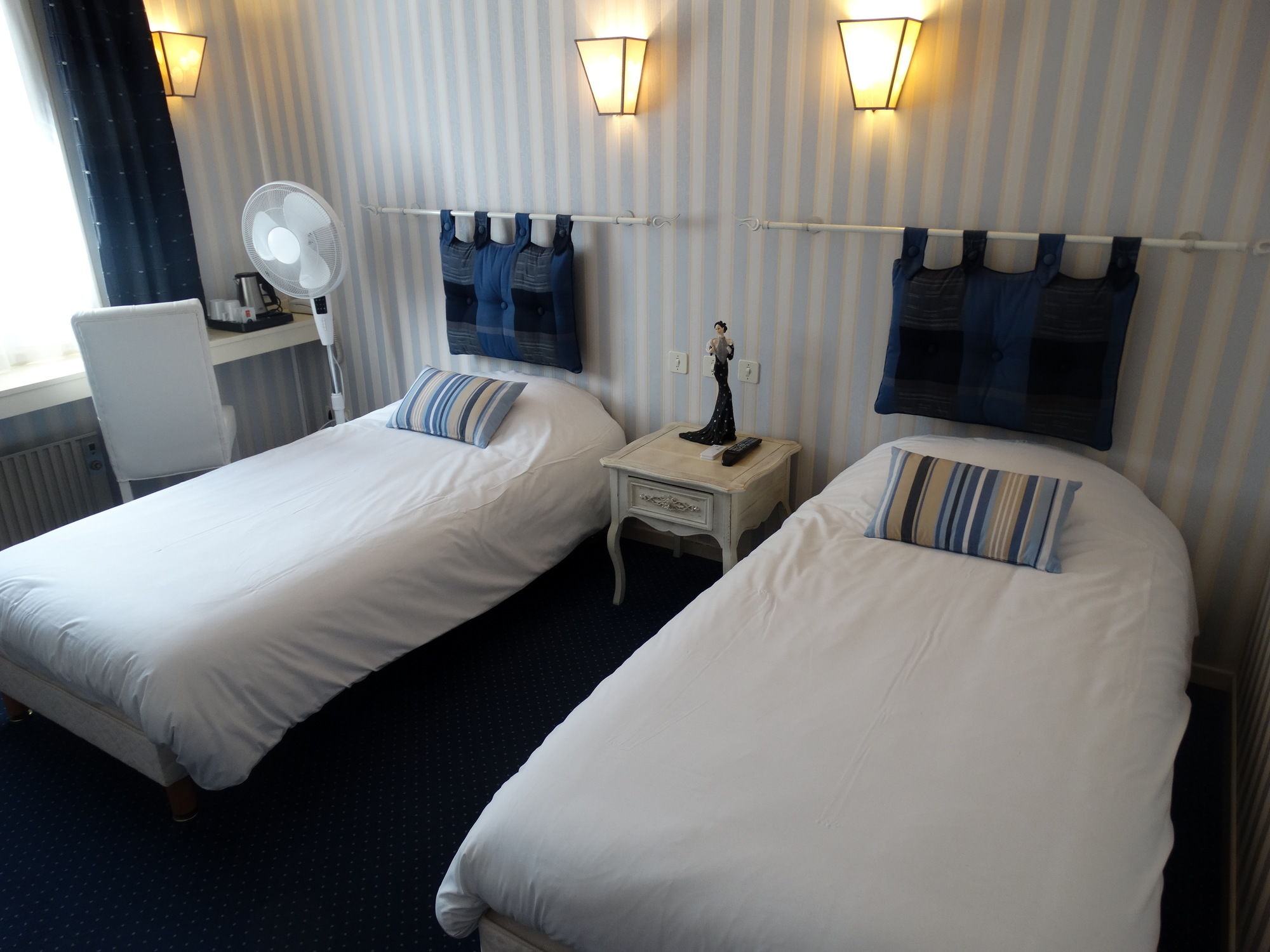 Фото Hotel Le Castel Fleuri