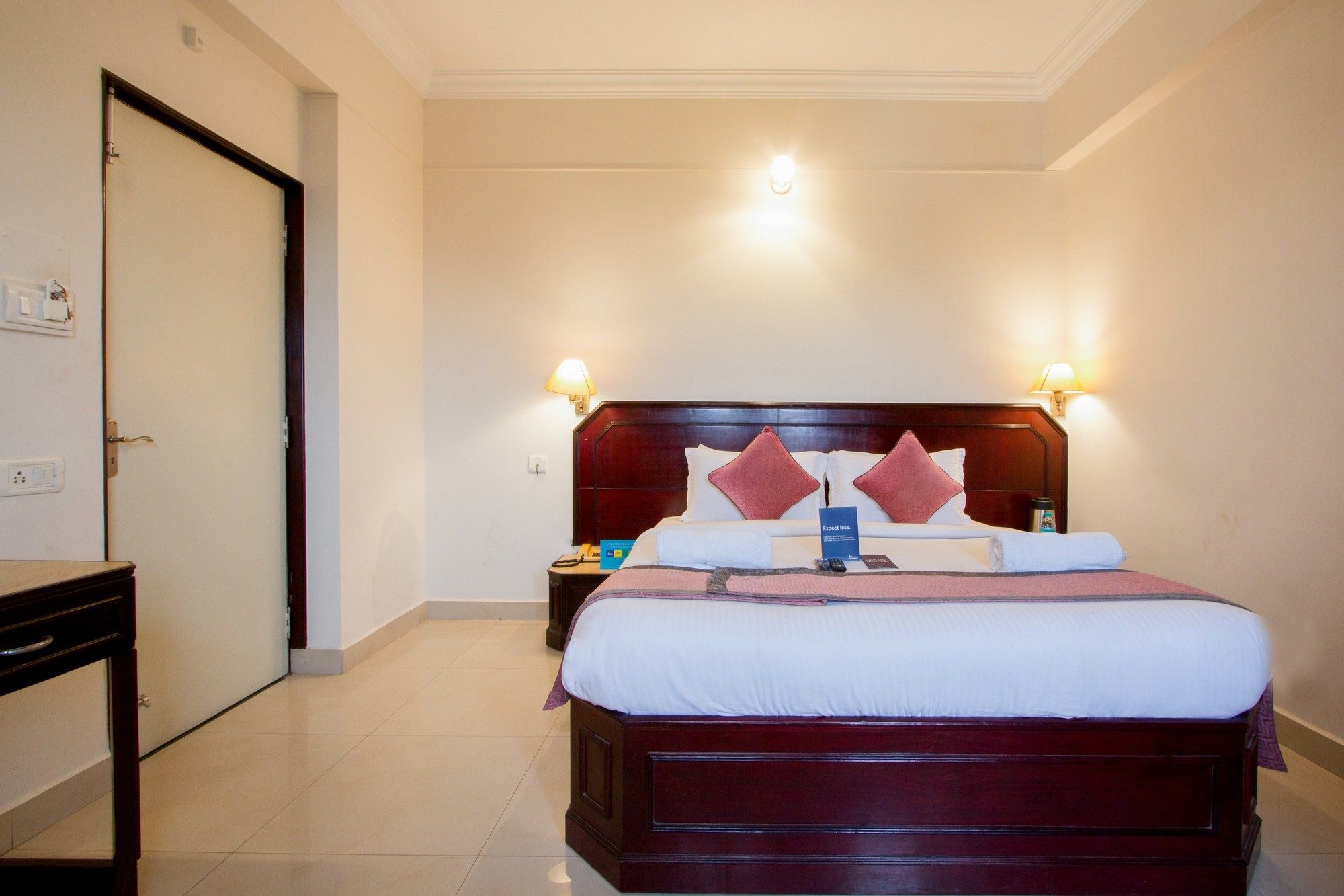 Фото FabHotel Metro Manor Central Station