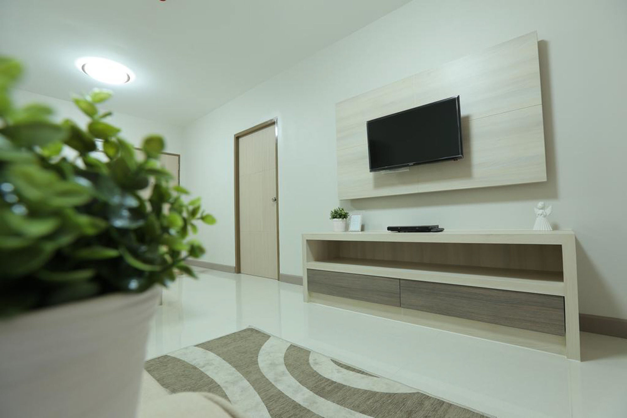 Фото Central Place Angsila