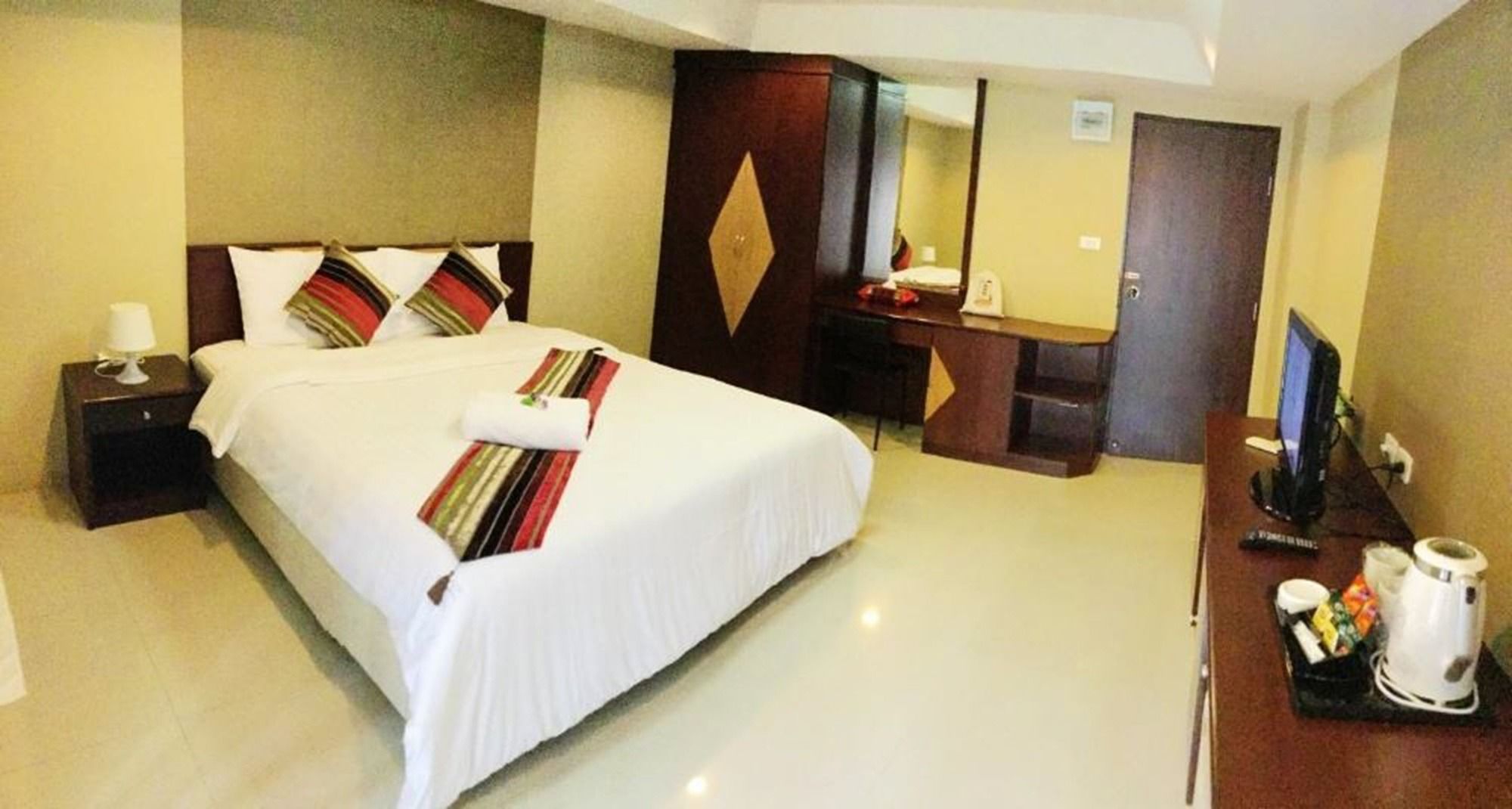 Фото Grannylla Residence Charoenkrung