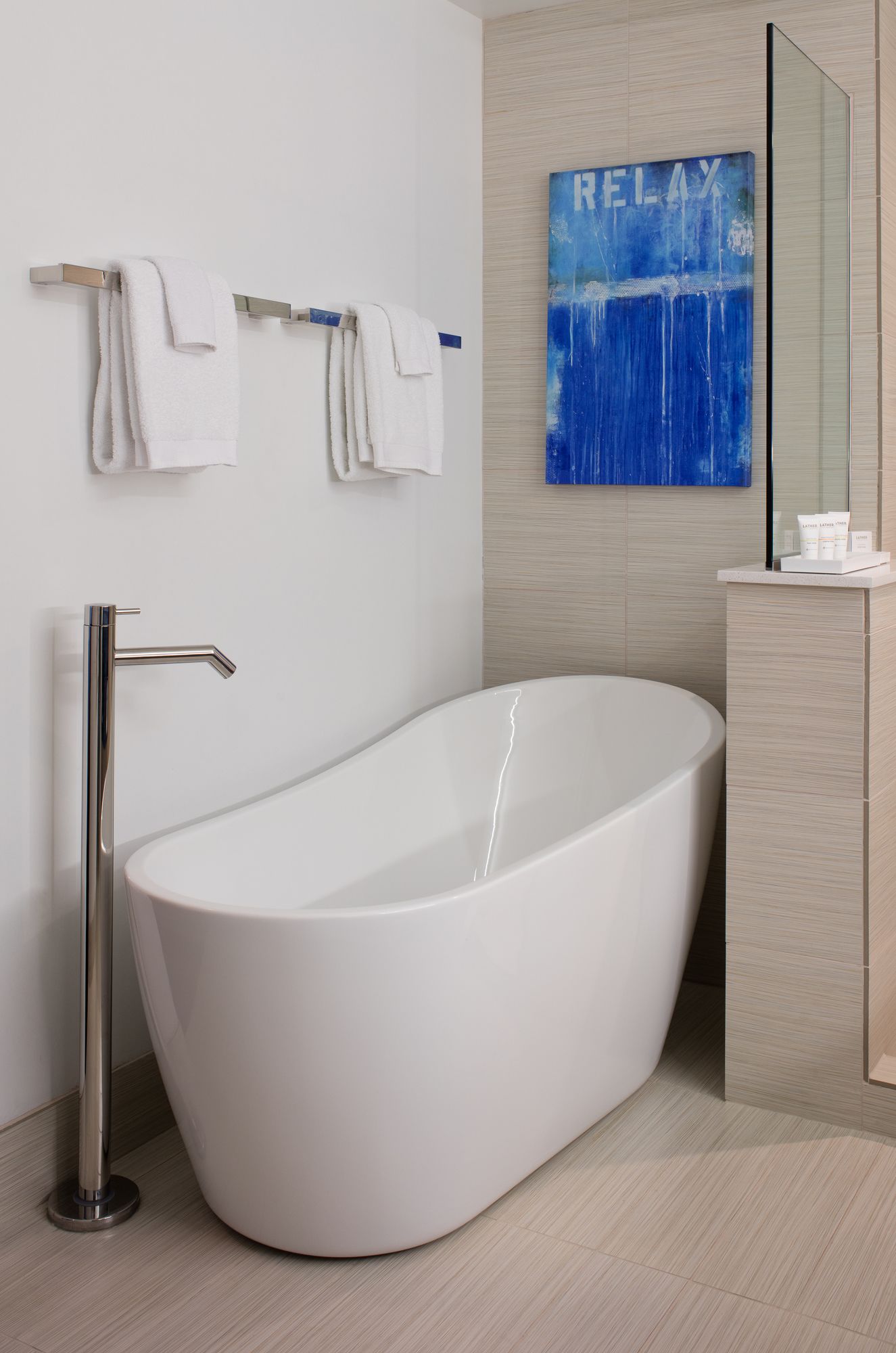 Фото The Frances Modern Inn