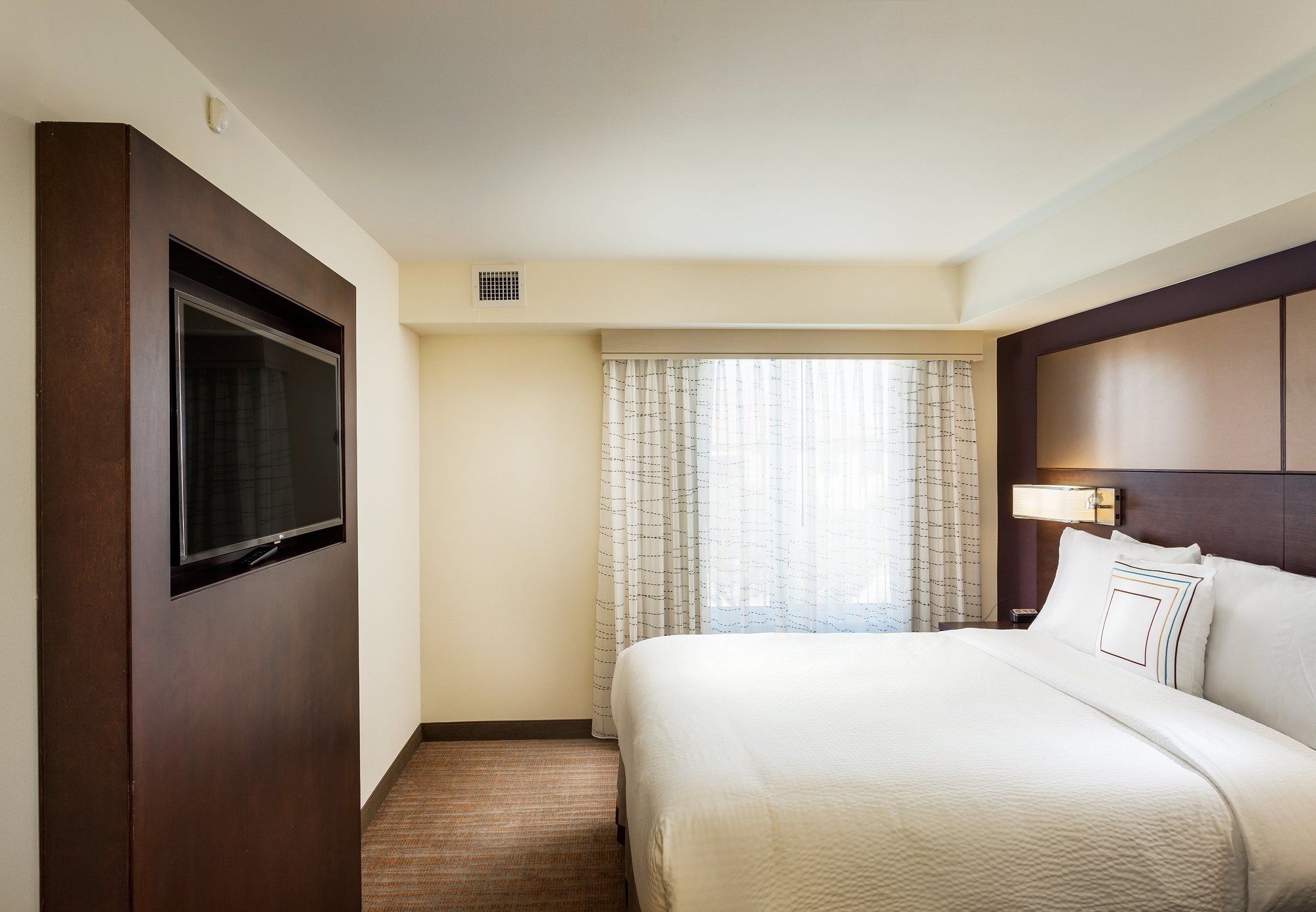 Фото Residence Inn Austin Lake Travis/River Place