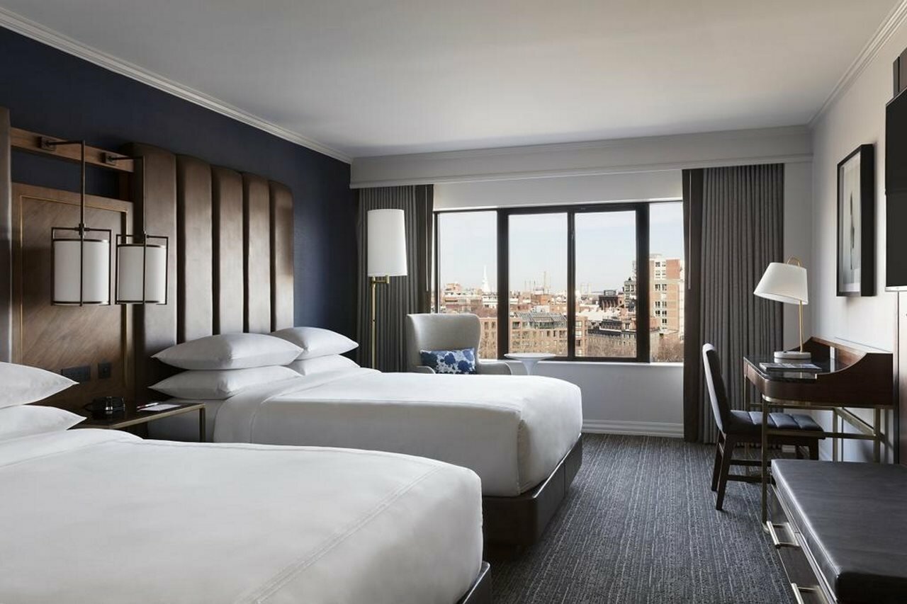 Фото отеля 2