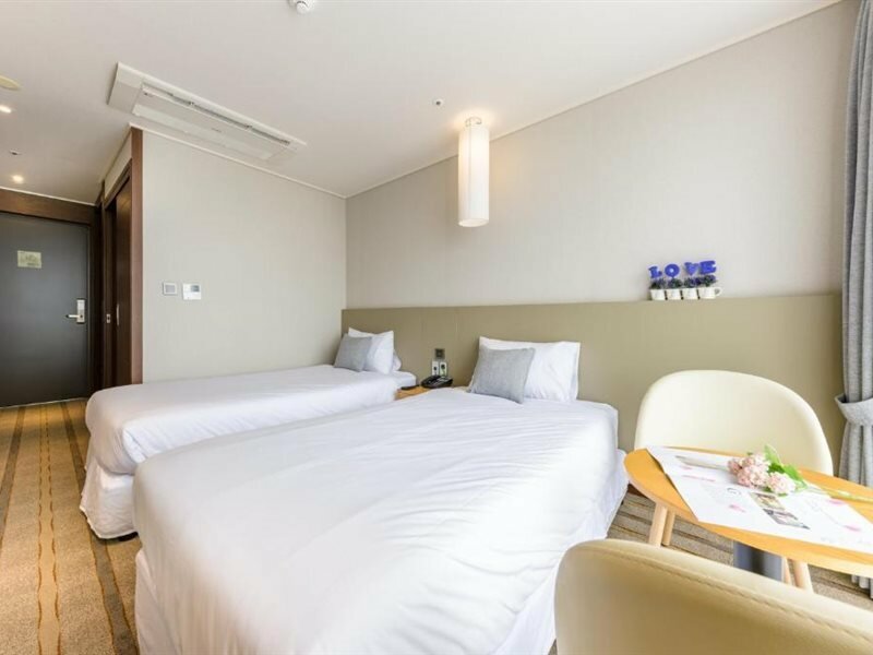 Фото Shinshin Hotel Cheonjiyeon