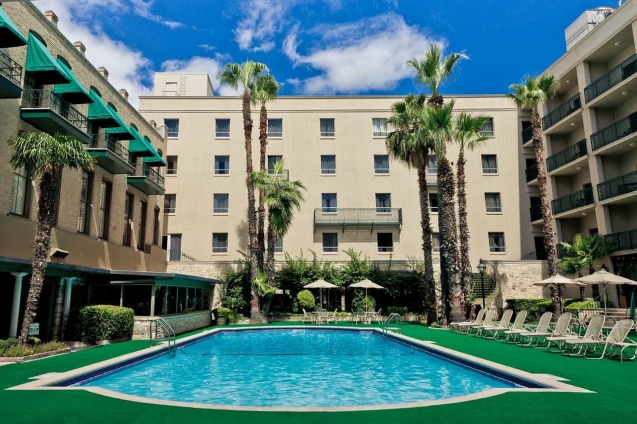 Фото Menger Hotel