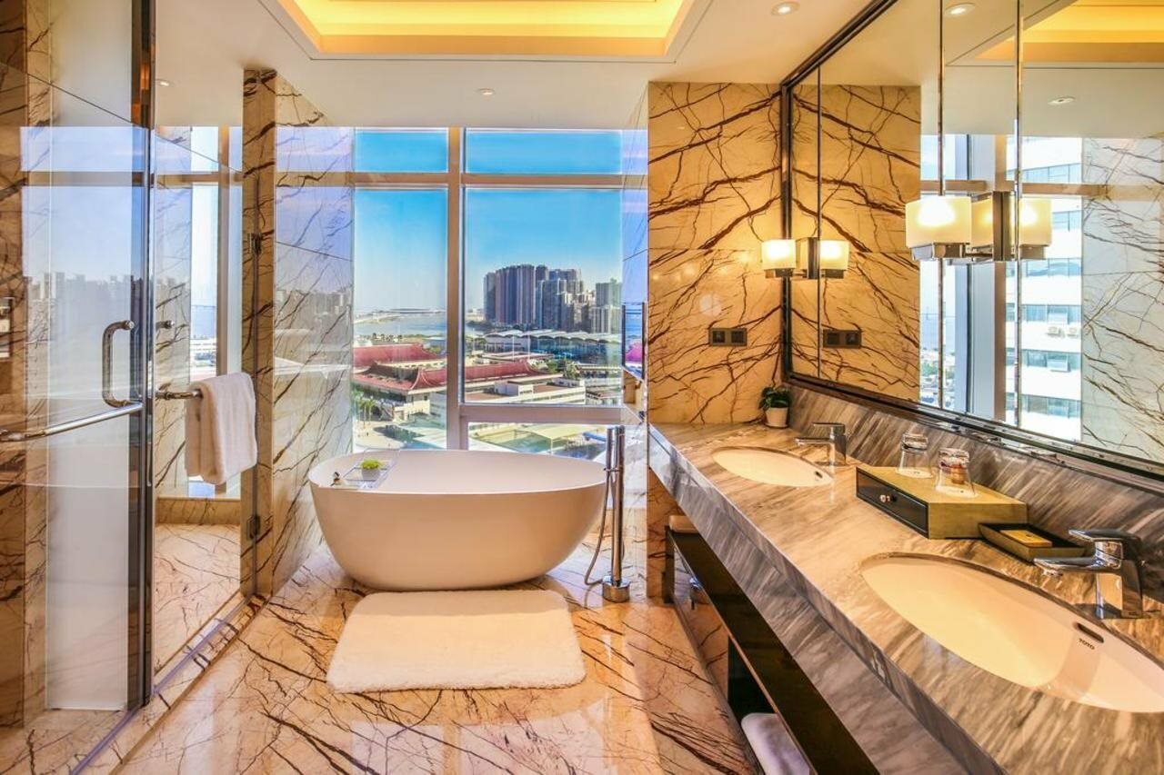 Фото Zhuhai LongZhuDa International Hotel