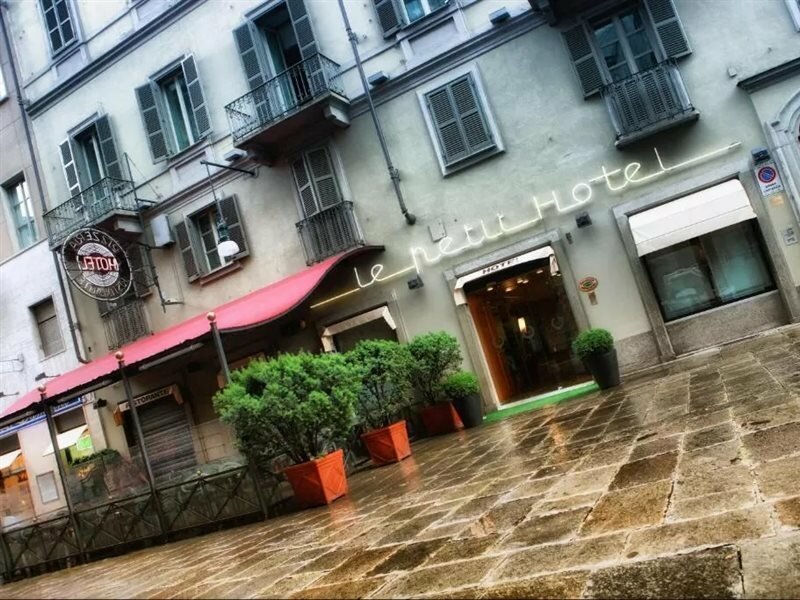 Фото Le Petit Hotel
