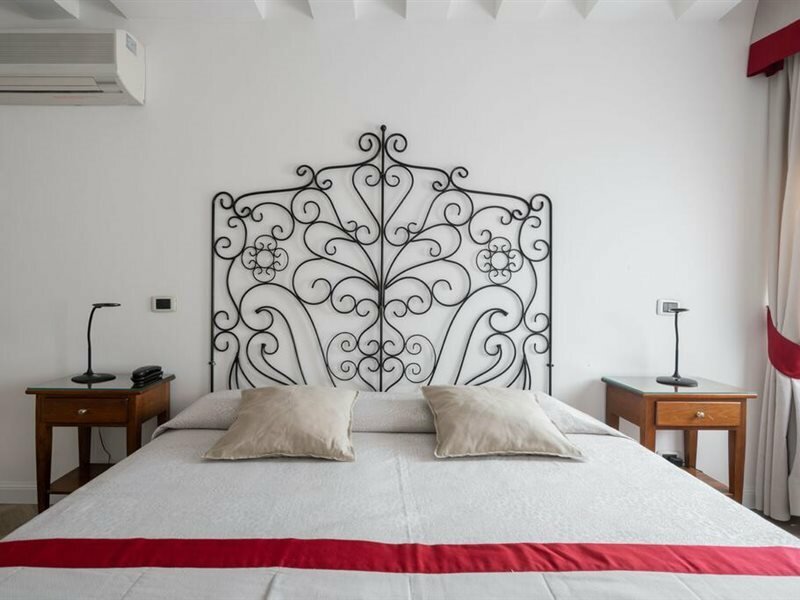 Фото Hotel Antigo Trovatore