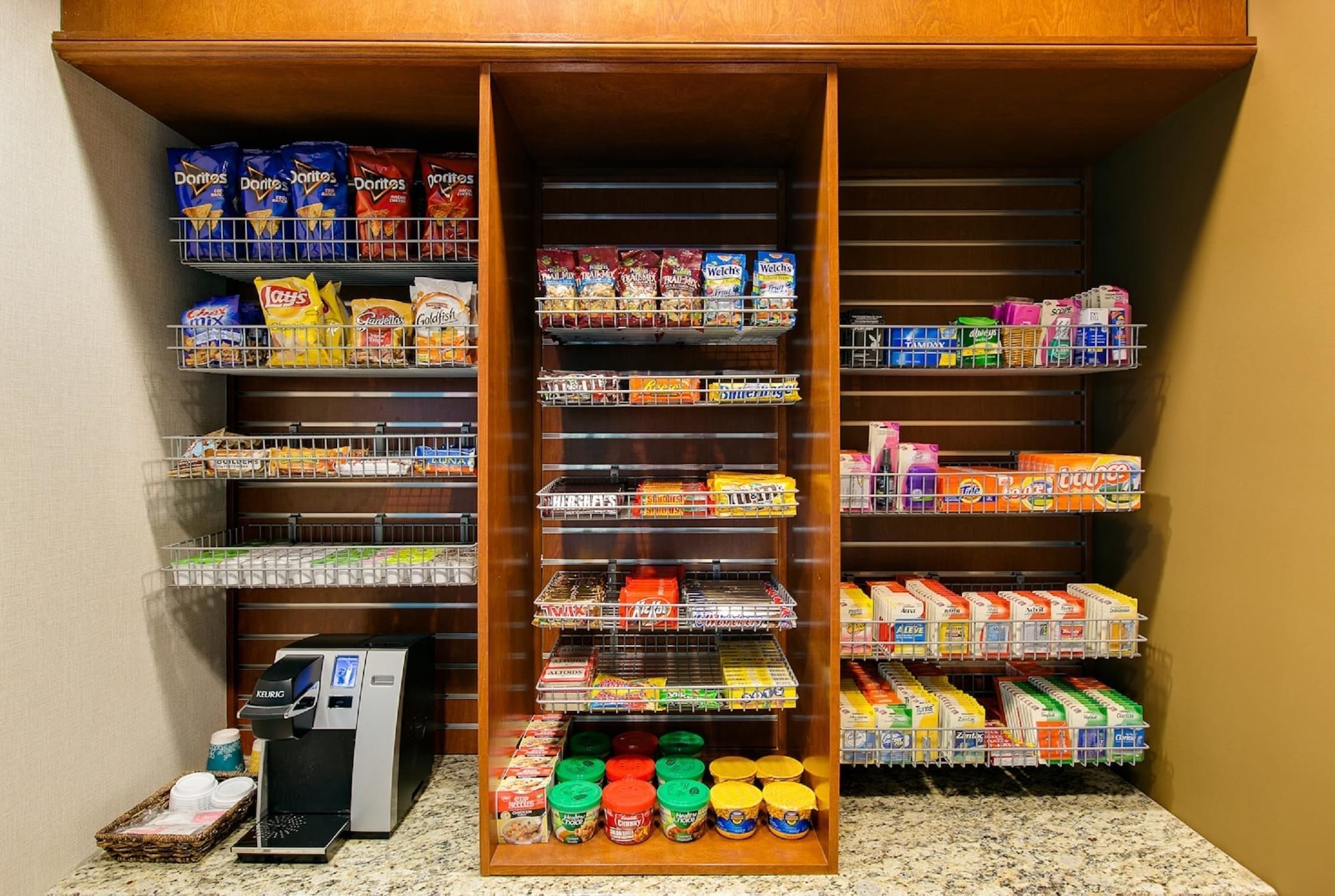 Фото Hilton Garden Inn Naperville/Warrenville