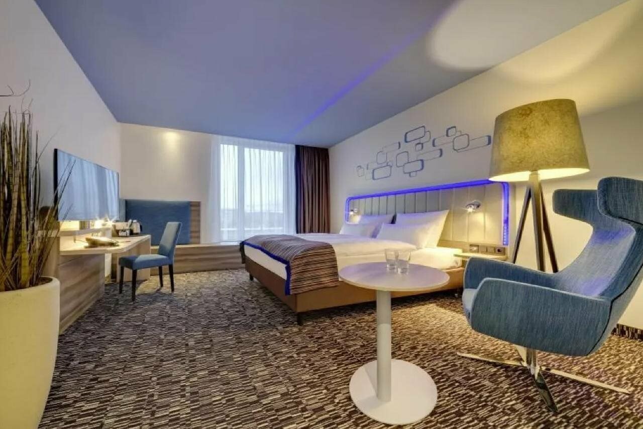 Фото Park Inn by Radisson Neumarkt