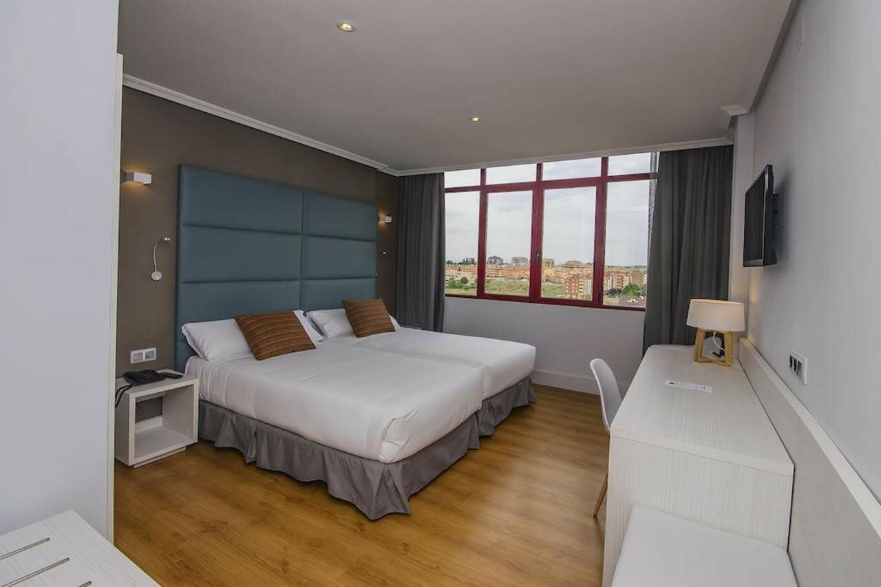 Фото Hotel Pax Guadalajara