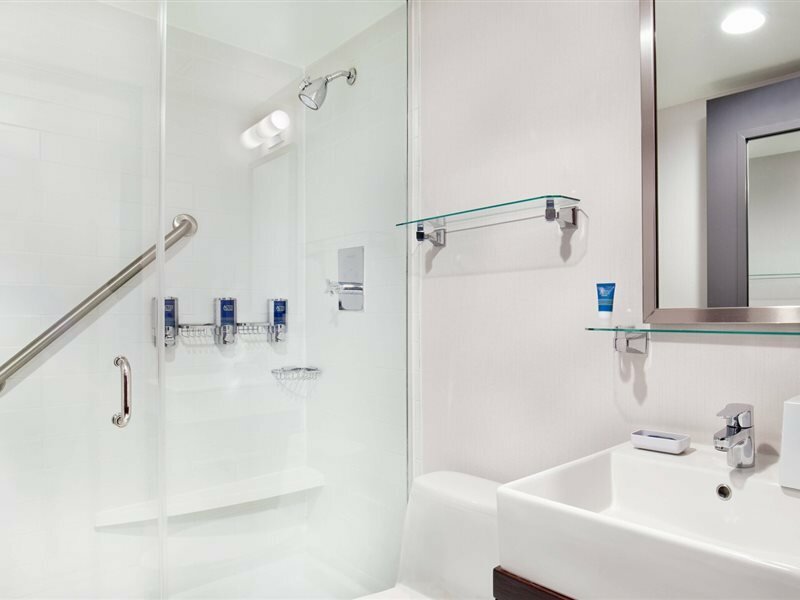 Фото Four Points by Sheraton Midtown-Times Square