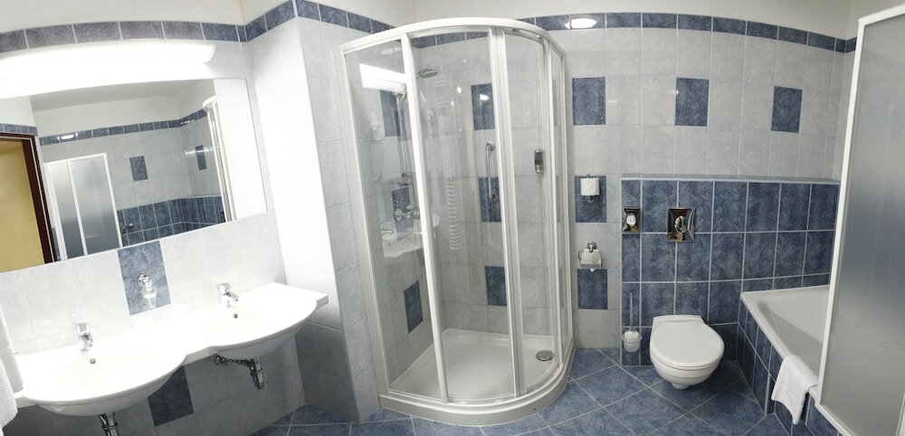 Фото Hotel Benczur