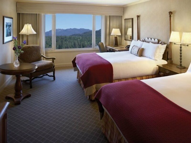 Фото Fairmont Chateau Whistler