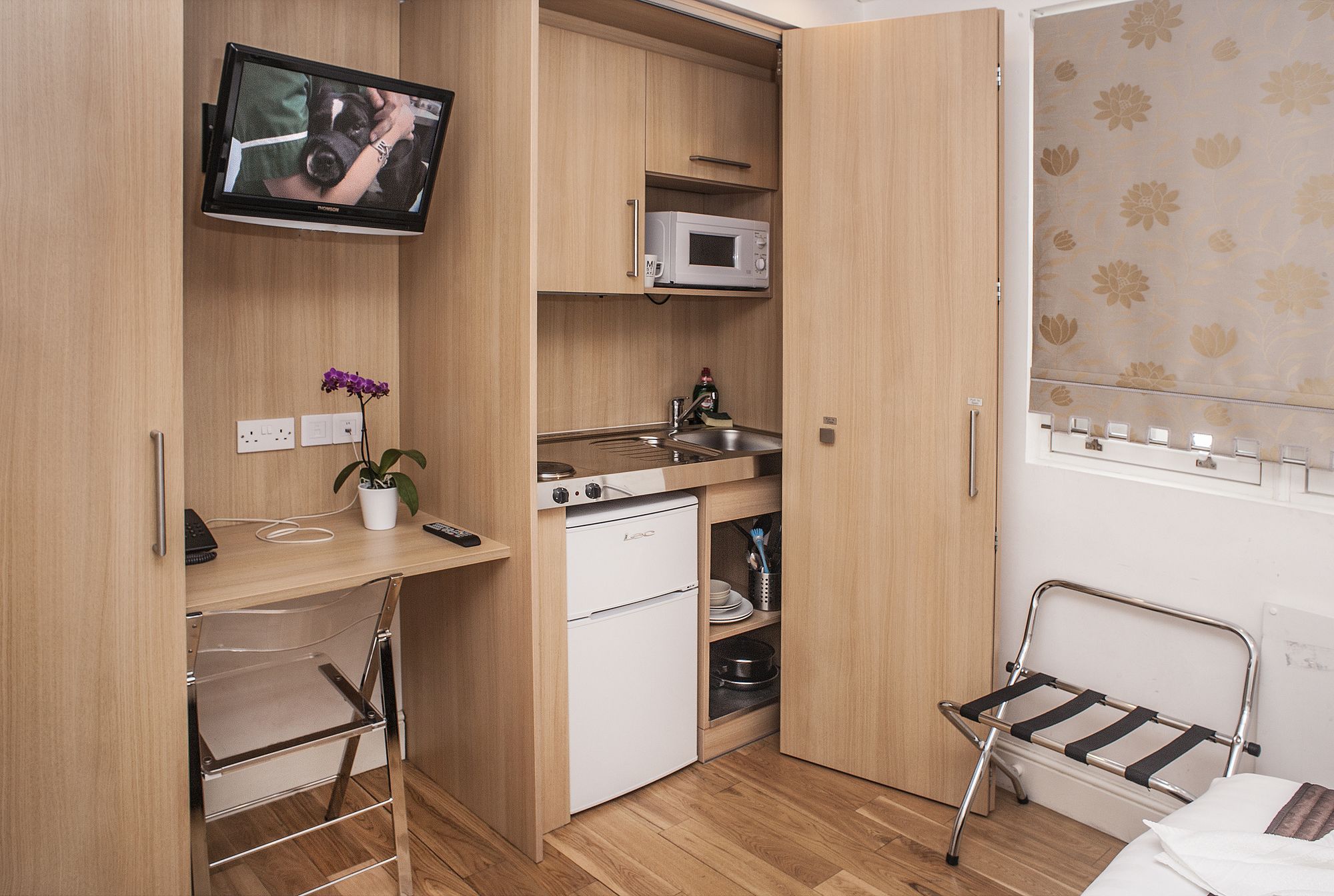 Фото Mstay 88 Studios Kensington