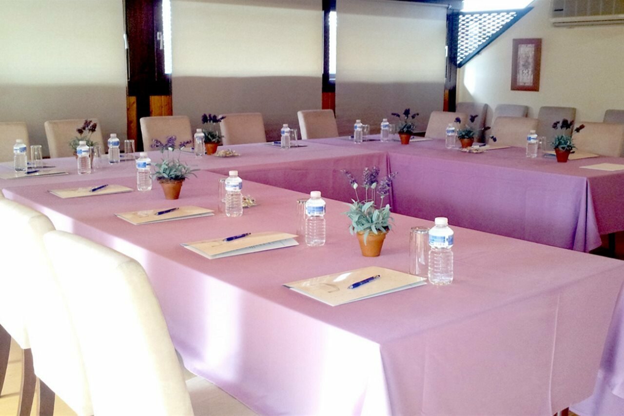 Фото Hotel Suites Feria de Madrid