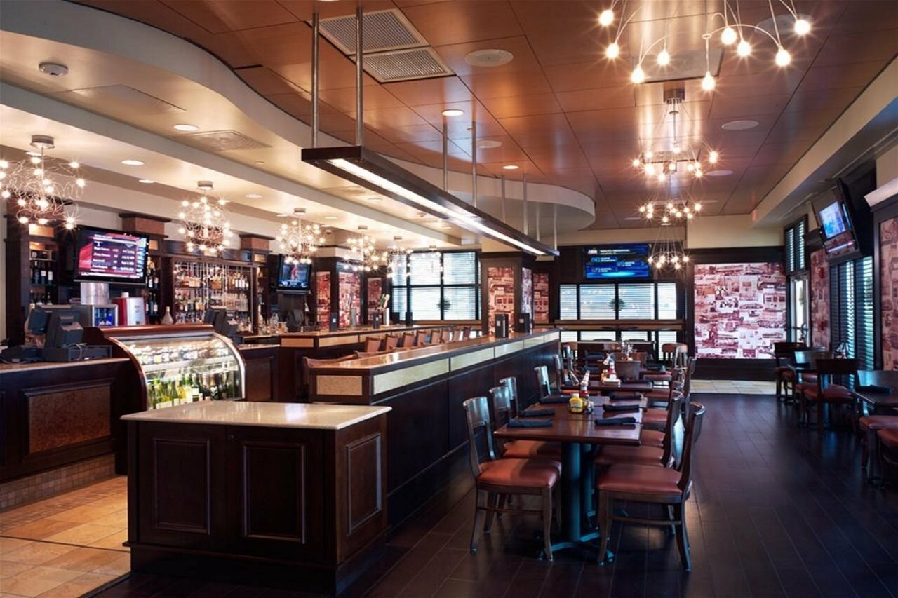 Фото Embassy Suites Tampa Downtown