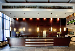 Гостиница Sandman Hotels & Suites Calgary West