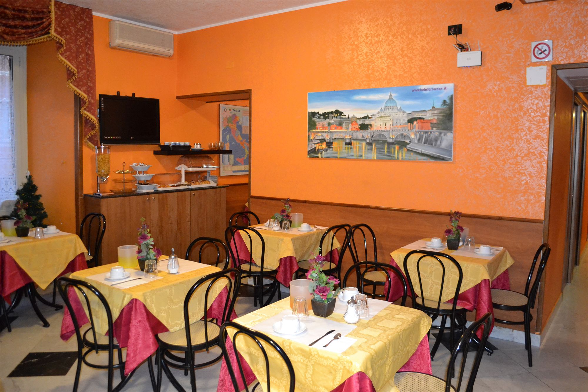 Фото Hotel Ferrarese