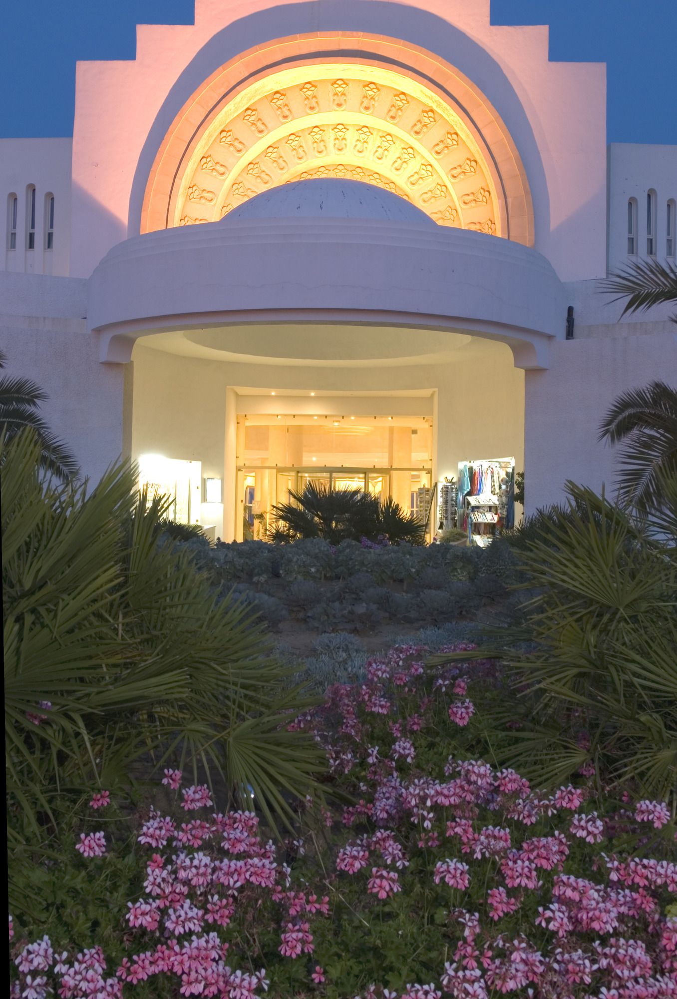 Фото Golden Tulip Taj Sultan