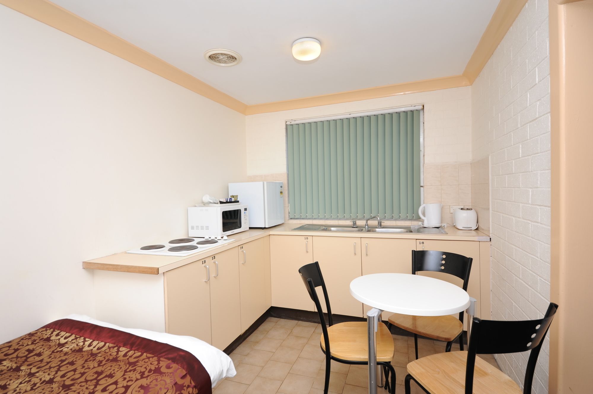 Фото The North Shore Hotel
