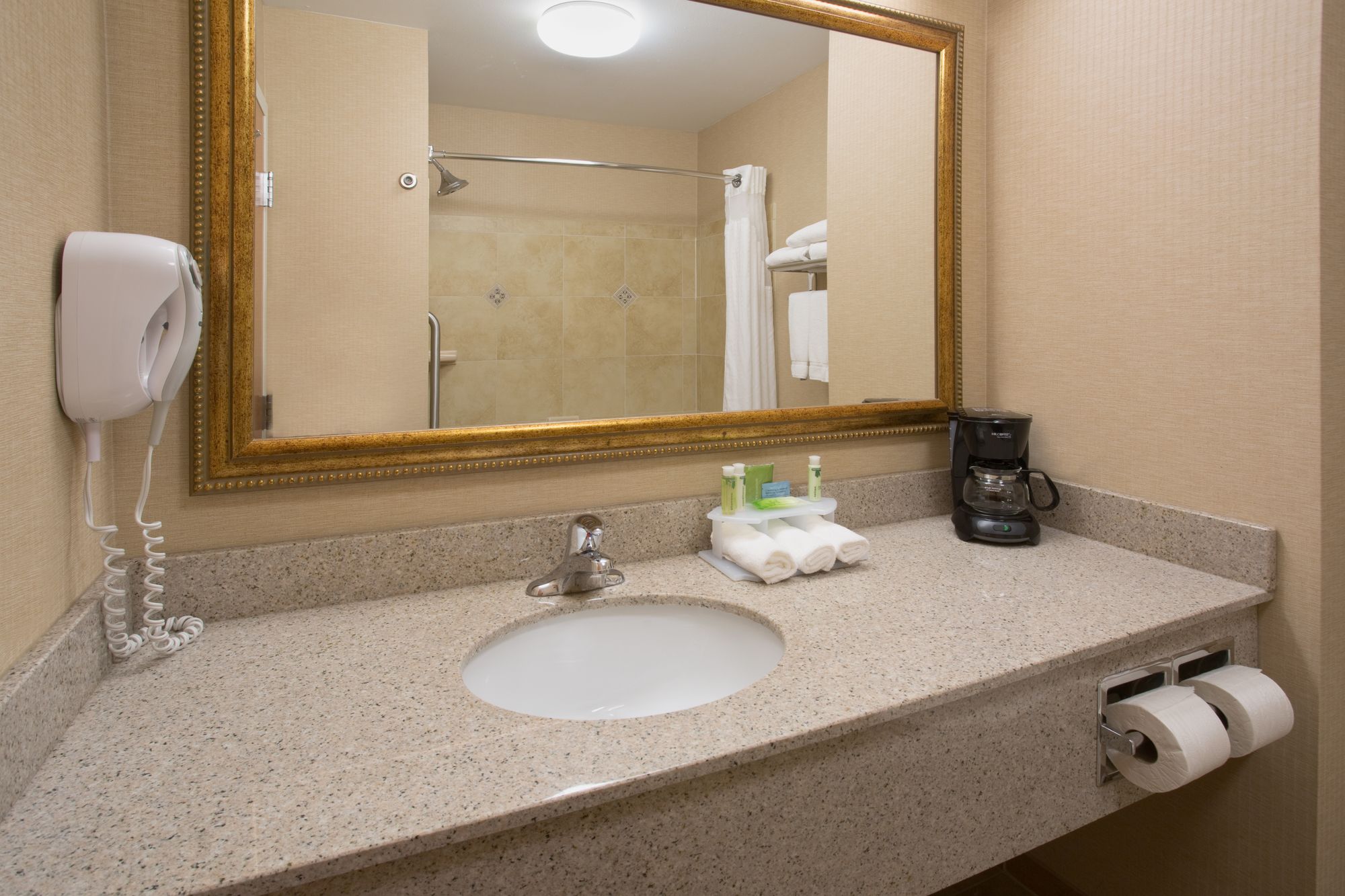 Фото Holiday Inn Express Mitchell, an Ihg Hotel