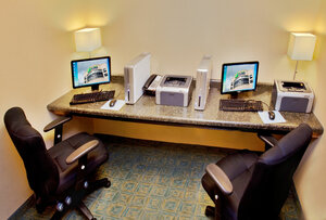 Гостиница Holiday Inn Express Waterloo Cedar Falls, an Ihg Hotel