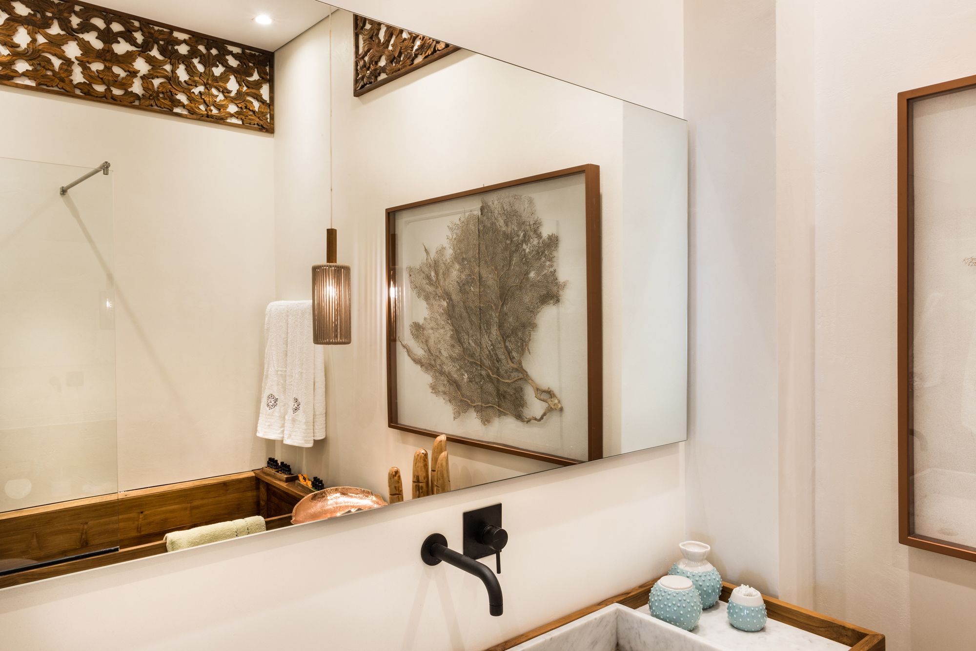 Фото Aisha Petite Suites