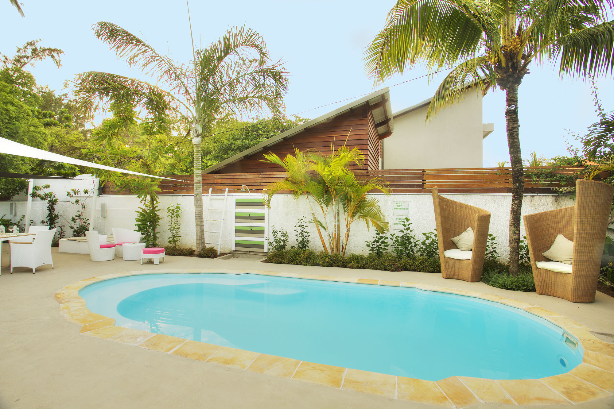 Фото Esprit Libre Restaurant and Guest House