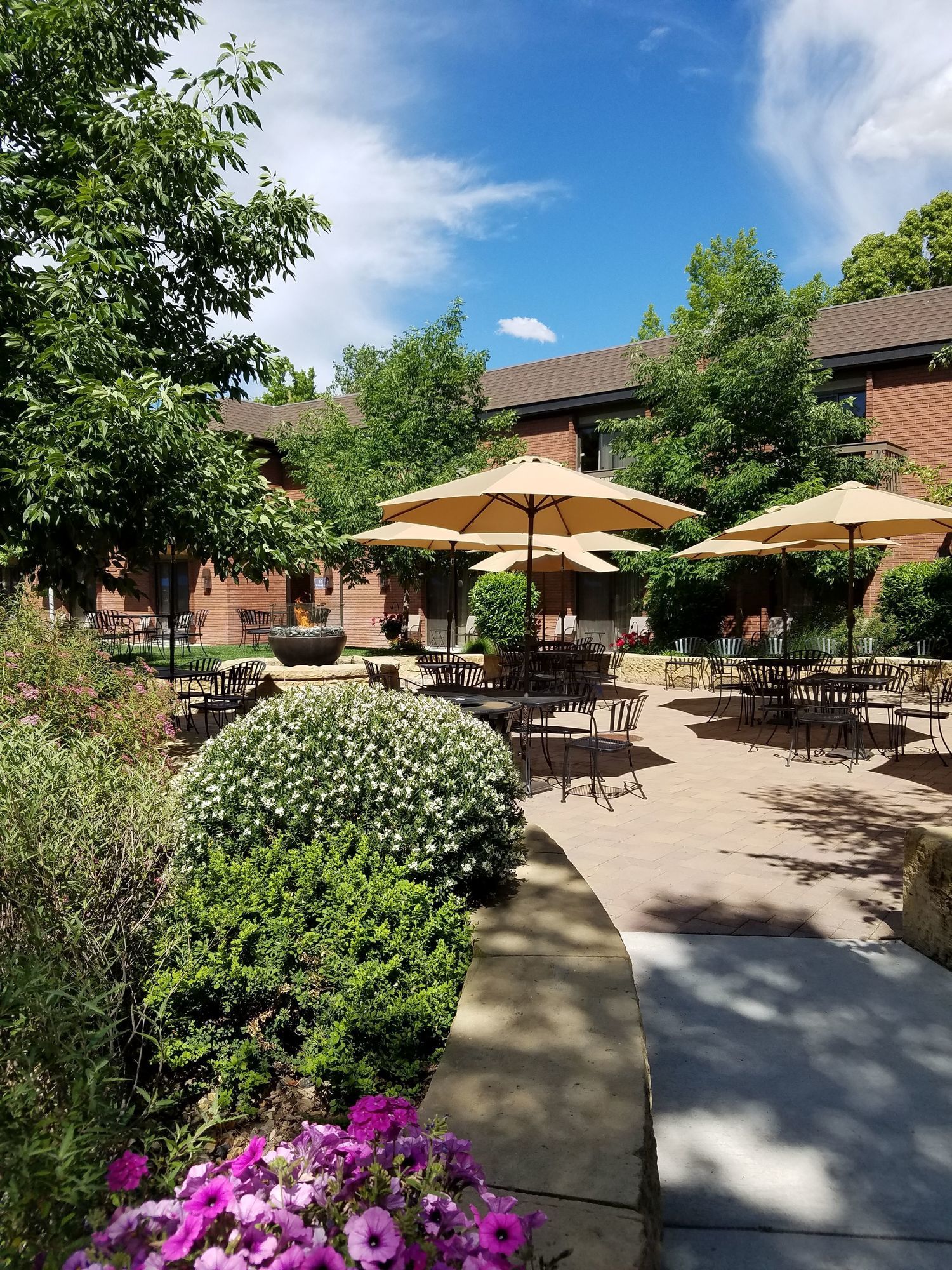 Фото The Riverside Hotel, Bw Premier Collection