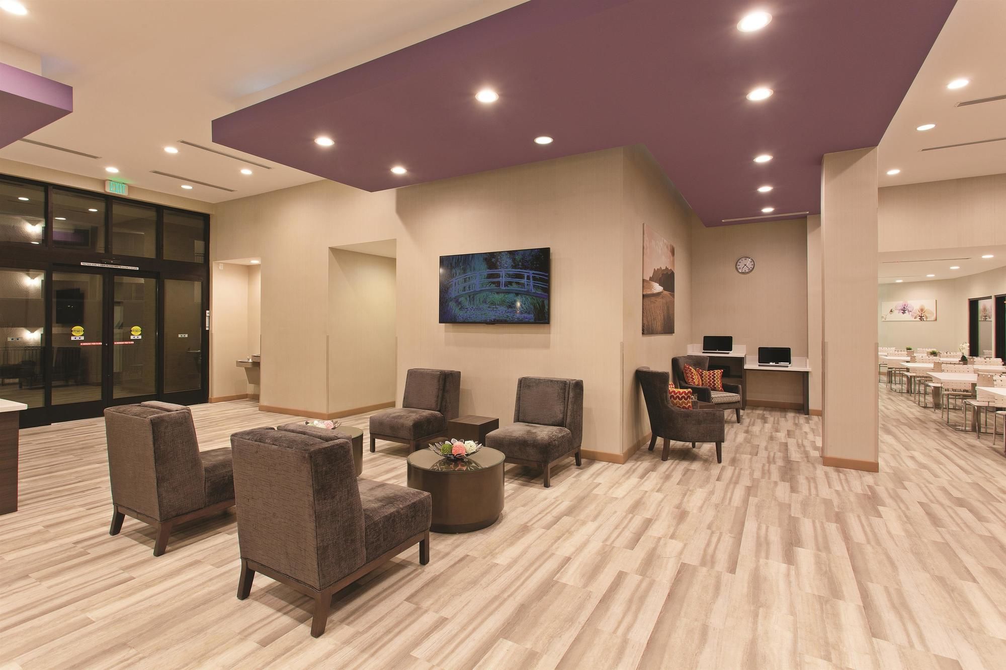 Фото La Quinta Inn & Suites by Wyndham Pomona