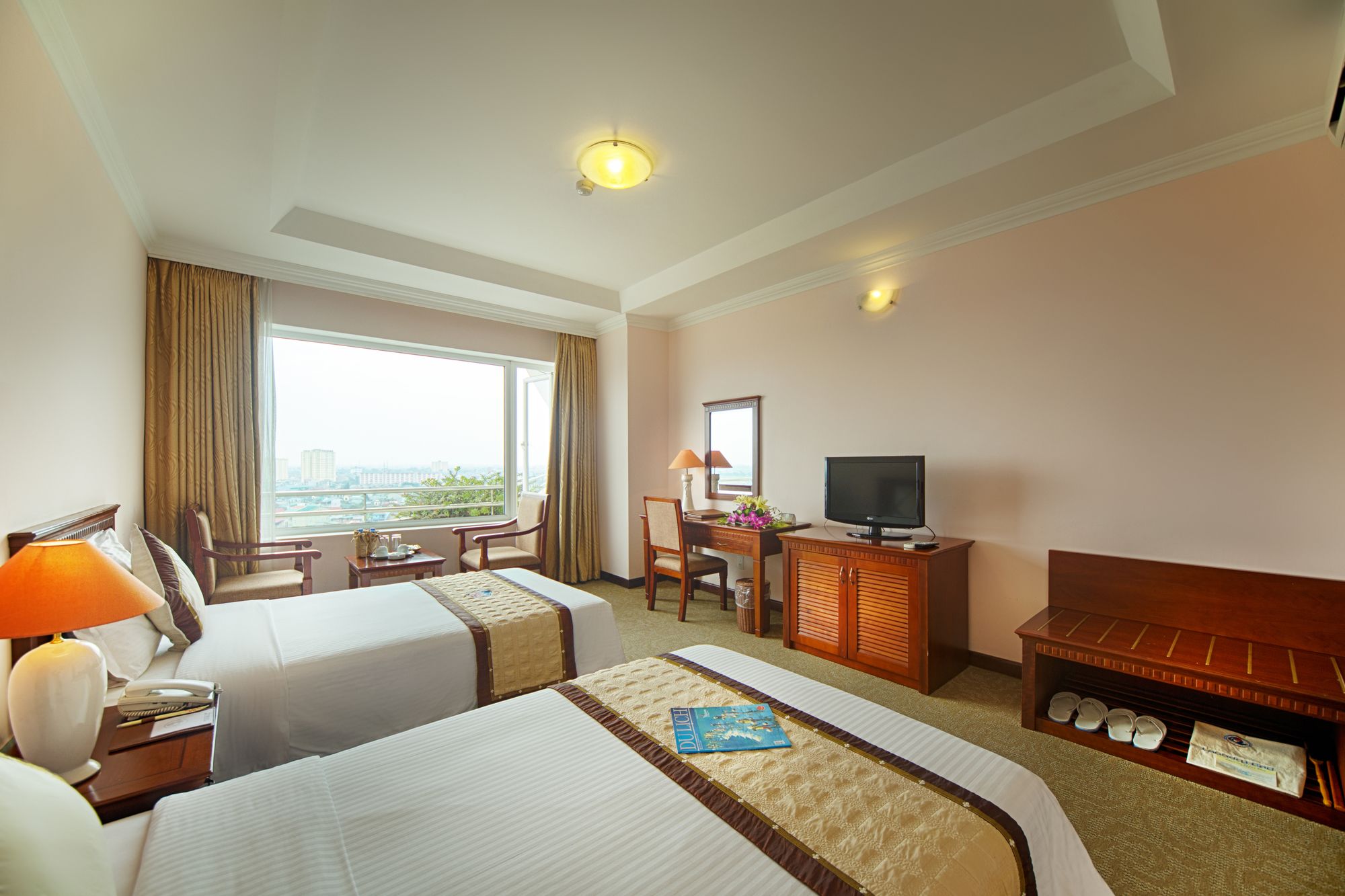 Фото Muong Thanh Grand Phuong Dong Hotel