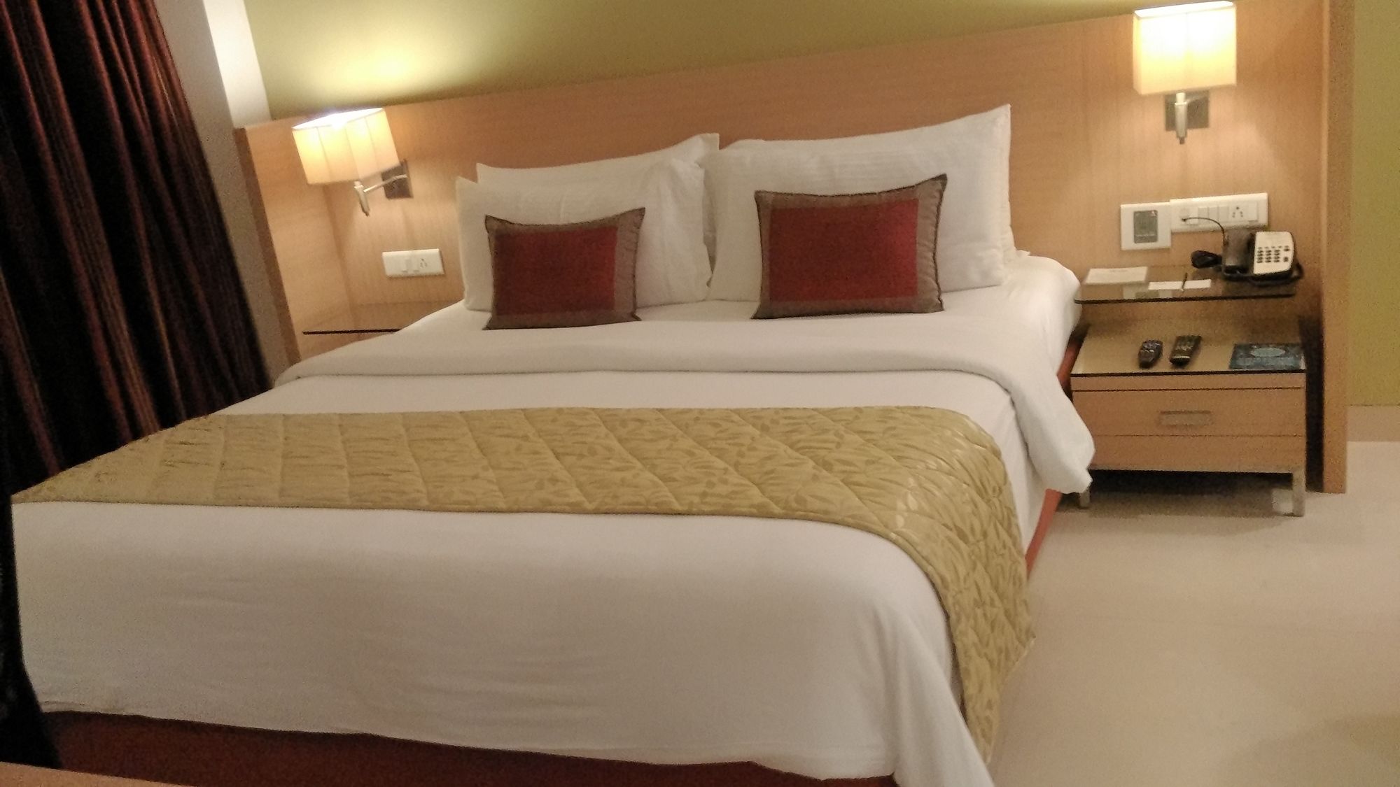 Фото Radha Regent Bengaluru