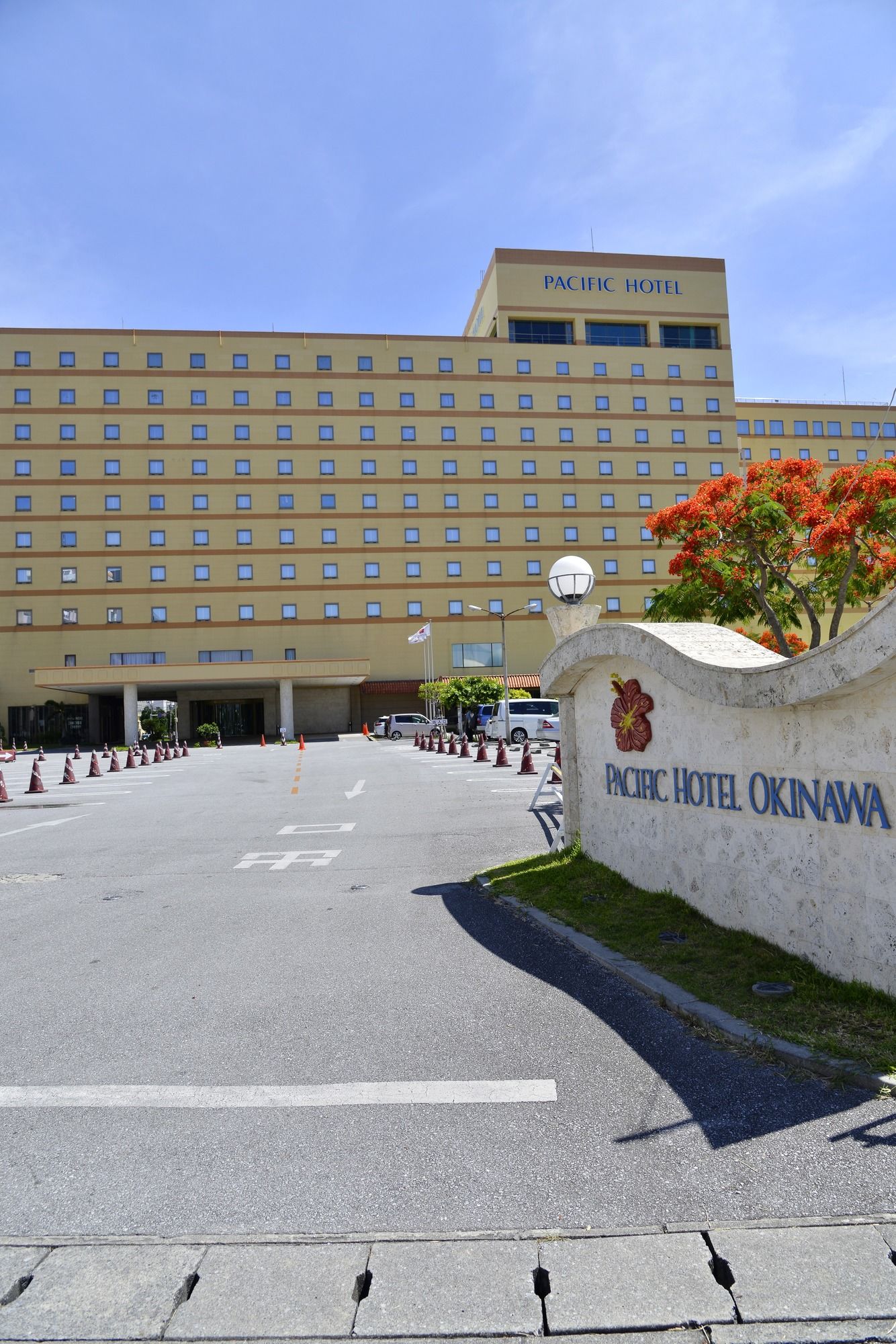 Фото Pacific Hotel Okinawa