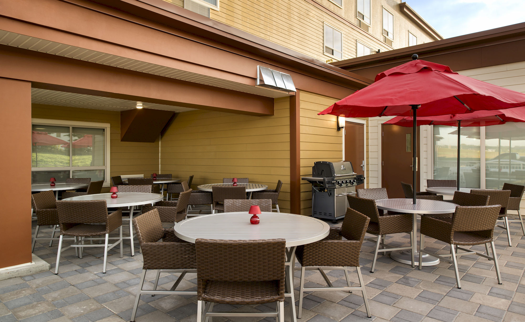 Фото TownePlace Suites by Marriott Red Deer