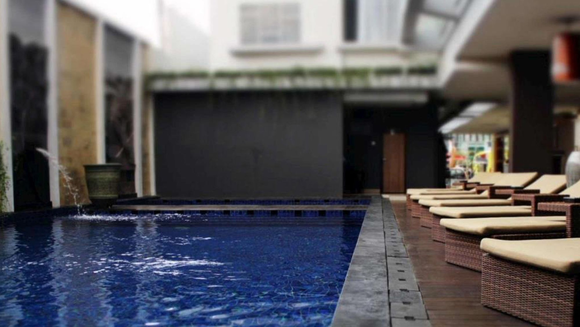 Фото Crystal Lotus Hotel Yogyakarta