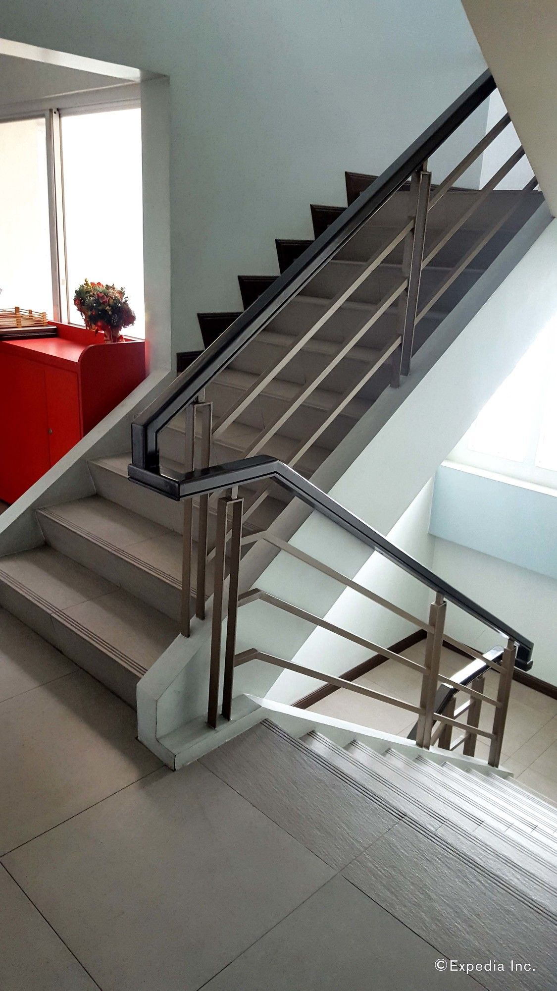 Фото Lorenzzo Suites Hotel