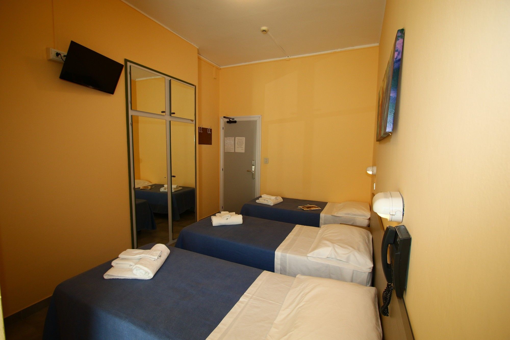 Фото Lanna Austria