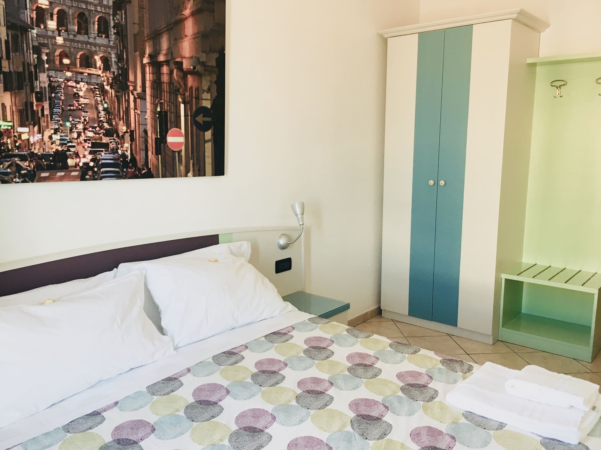 Фото The Beehive