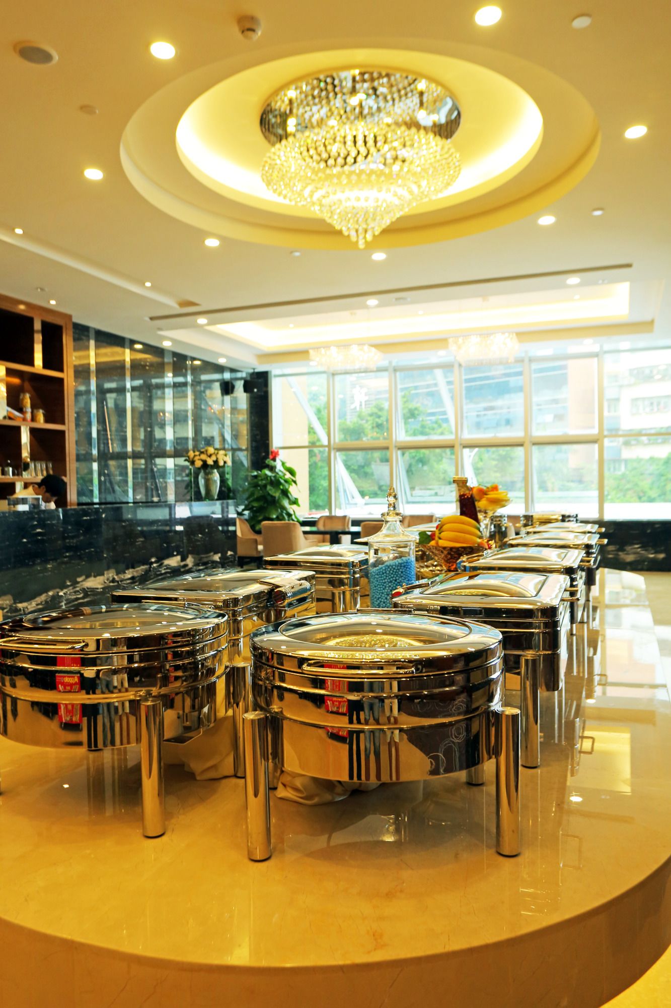 Фото Shenzhen Baoan Plus Gems Cube Hotel